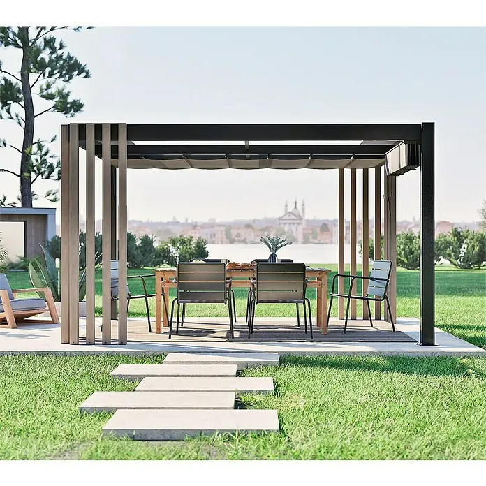 Sojag Pergola Lito 1012 - Schwarz, Grau, Metall, L x B x H: 378,5 x 302,3 x 234,5 cm - Moderne dunkle Pergola mit ausziehbarem Dach, überdacht eine Outdoor-Essgruppe auf einer Terrasse im Garten am Wasser.