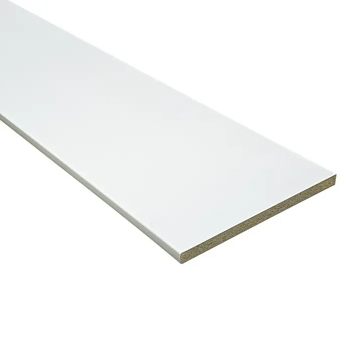Arbeitsplatte - Front Weiss, 260 x 61 x 2,8 cm - Nahaufnahme einer weißen Holzplatte. Das Produkt ist glatt und hell.