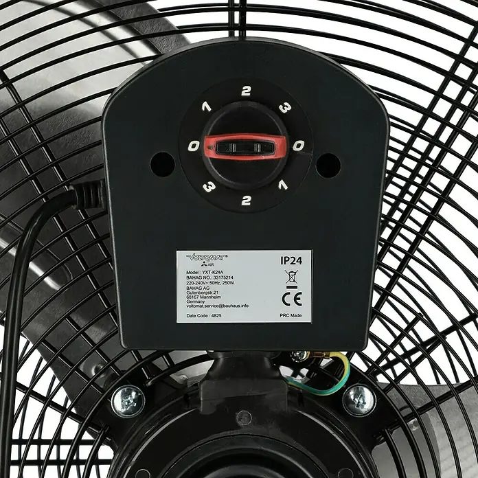 Voltomat Bodenventilator Industrieventilator mit Rollen - 250 W, Schwarz, 60 cm - Nahaufnahme des Bedienfelds eines schwarzen Ventilators mit Drehregler (0-3) und Produktinformationsetikett (IP24, "PRC Made").