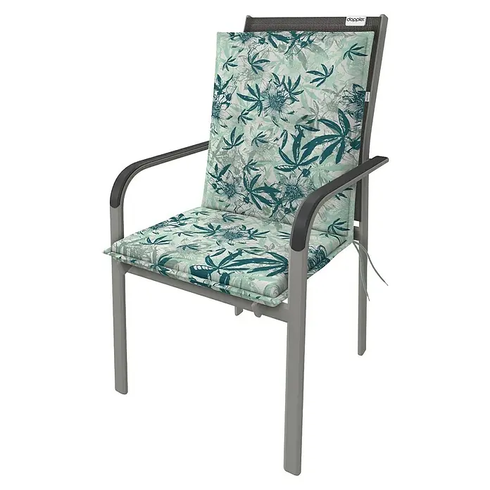 Doppler Sitzauflage Living - Niederlehner, L x B x H: 100 x 48 x 6 cm, Kunststoff, Baumwolle, Türkis/Grün - Grauer Metall-Gartenstuhl mit dunkelgrauen Armlehnen und gemusterten Kissen mit blauen und grünen Blattmotiven.