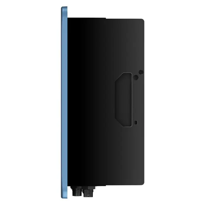 Wechselrichter ASW 3000H-S2 HYBRID - 0% MwSt. (gem. § 12 Abs. 3 UStG) - 3.000 W - Seitenansicht eines schwarzen rechteckigen Elektronikgeräts mit blauer Kante, Anschlussbuchsen unten und einem vertieften Bereich mit Löchern.