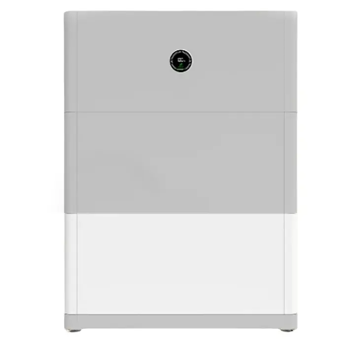 Growatt Batteriespeicher APX 5.0P-B1 - 0% MwSt. gem. § 12 Abs. 3 UStG - Nennleistung: 5.000 W, Nennspannung: 360 V - 600 V - Rechteckiger hellgrauer und weißer Luftreiniger mit rundem Digitaldisplay auf der oberen Vorderseite.