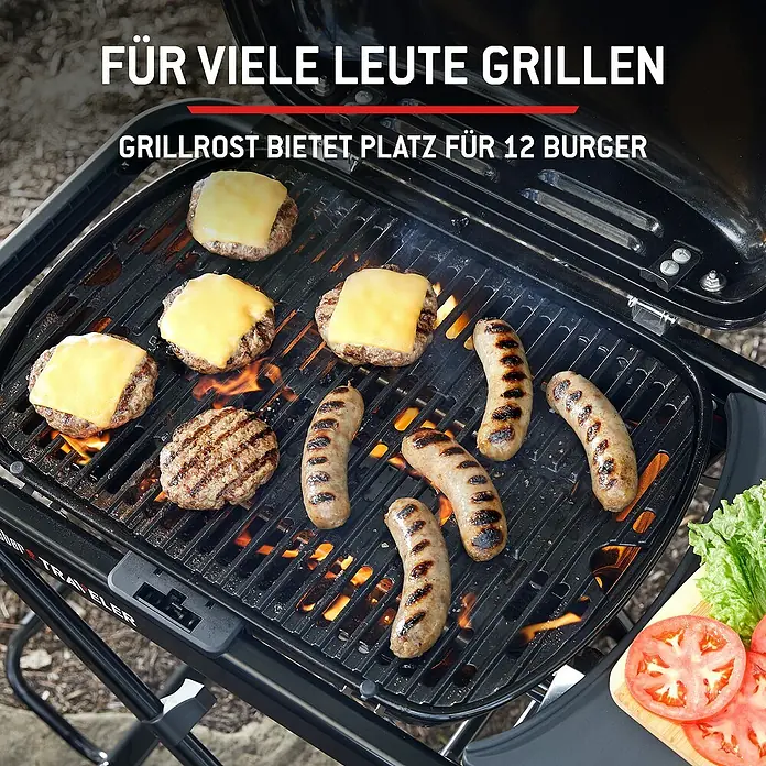 Weber Compact Gasgrill Traveler - Grillfläche (B x T): 53 x 36 cm, 3,2 kW, Anzahl Brenner: 1 Stk. - Schwarzer Grillrost mit Burgern und Würstchen über Flammen, bietet Platz für 12 Burger.
