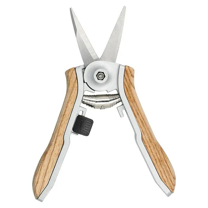 Gardol Trimmschere - Holz, Edelstahl - Gartenschere mit scharfen Metallklingen, Holzgriffen und silbernem Rahmen, inklusive schwarzem Verriegelungsmechanismus.