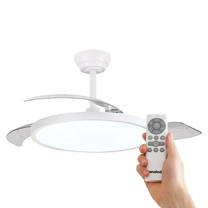 Panaled Ventilador de techo Siroco - Blanco, 91 cm, 29,6 W, Blanco cálido - Ventilador de techo blanco con luz LED integrada y un control remoto sostenido por una mano.