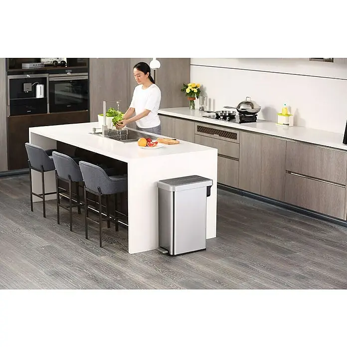Proregal Treteimer Modern designter Treteimer aus gebürstetem Edelstahl - 45 l, Edelstahl, Silber, Deckel Schwarz
