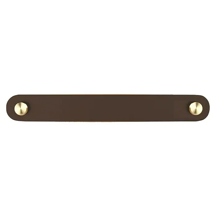 Rei Möbelgriff - Länge: 160 mm, Leder, Creme - Dunkelbraunes rechteckiges Paneel mit abgerundeten Enden und zwei messingfarbenen Nieten.