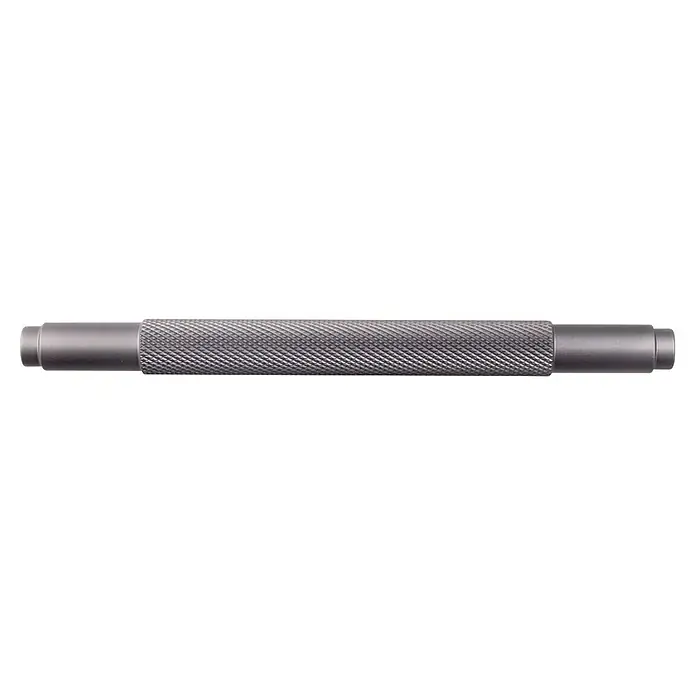 Rei Möbelgriff - Lochabstand: 128 mm, Aluminium, Graphit, Trend - Graue zylindrische Metallstange mit gerändeltem Griffbereich.