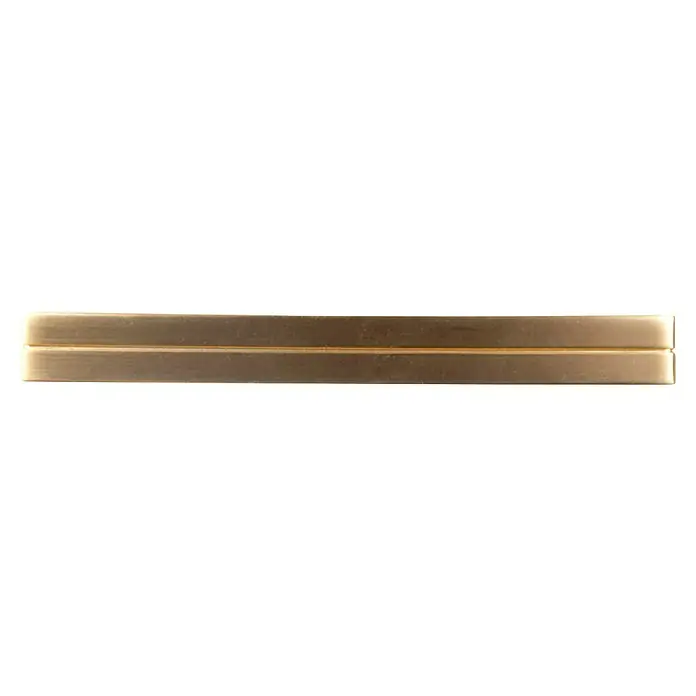 Rei Möbelgriff - Lochabstand: 128 mm, Sonstige, Gold, L x B x H: 154 x 17 x 27 mm - Messingfarbener rechteckiger Metallstab mit einer zentralen horizontalen Nut.