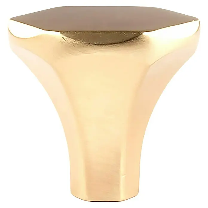 Rei Möbelknopf - Durchmesser: 30 mm, Gold - Polierter Messing-Möbelknopf mit sechseckig zulaufendem Sockel und flacher Oberseite.