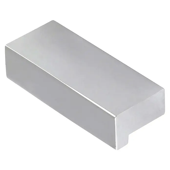 Rei Möbelgriff - Lochabstand: 32 mm, Aluminium, Chrom, Industrie, L x B x H: 44 x 11 x 17 mm - Polierter rechteckiger Silberbarren.