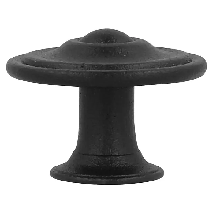 Rei Möbelknopf - Ø x H: 35 x 26 mm, Schwarz - Dunkler, strukturierter Metall-Möbelknauf mit konzentrischen Ringen auf der Oberseite und ausgestelltem Sockel.