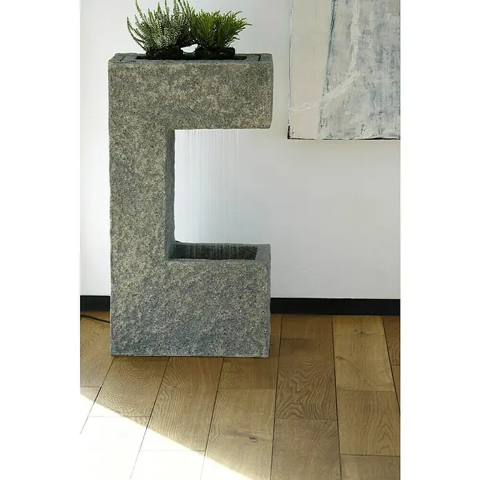 Dobar Gartenbrunnen - 39 x 20,5 x 70 cm, Kunststoff, Grau - Eine moderne Steinskulptur mit eingebautem Pflanzengefäß, ideal für drinnen und draußen, mit minimalistischem Design und natürlicher Ausstrahlung.