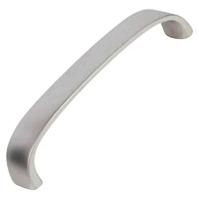 Nesu Tirador para muebles 818617 - L x An x Al: 10,5 x 1,2 x 2,1 cm, Acero, Cromo, Distancia entre orificios: 96 mm - Primer plano de un tirador de cajón curvo plateado, ideal para diseños de muebles modernos.