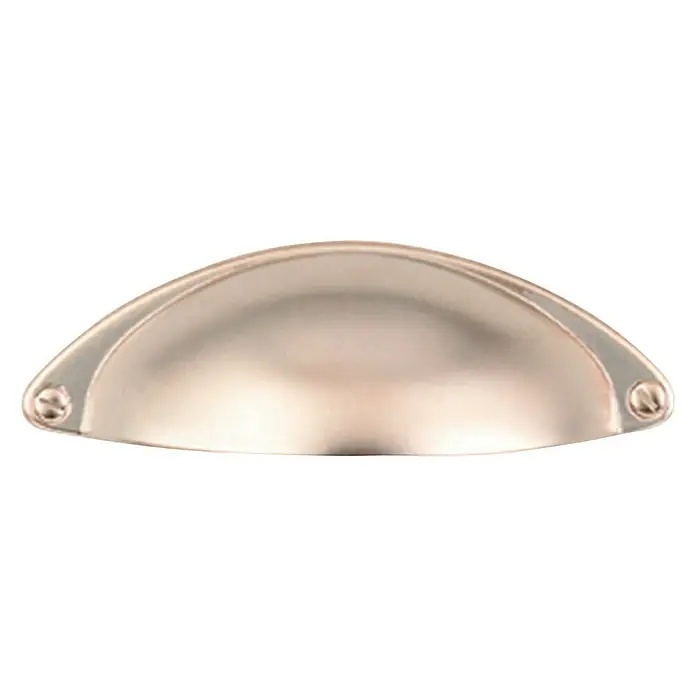 Nesu Tirador para muebles 72402 - L x An x Al: 8,9 x 3 x 2,2 cm, Acero, Niquelado - Primer plano de un tirador de cajón de copa de níquel cepillado, que muestra su diseño elegante y funcionalidad como detalle de mueble.