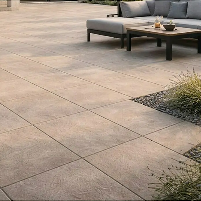 Terrassenfliese Tempio - 60 x 60 x 2 cm, Beige, Matt - Hellbraune, texturierte Terrassenplatten, die eine stilvolle und langlebige Oberfläche für einen Außenbereich bieten.