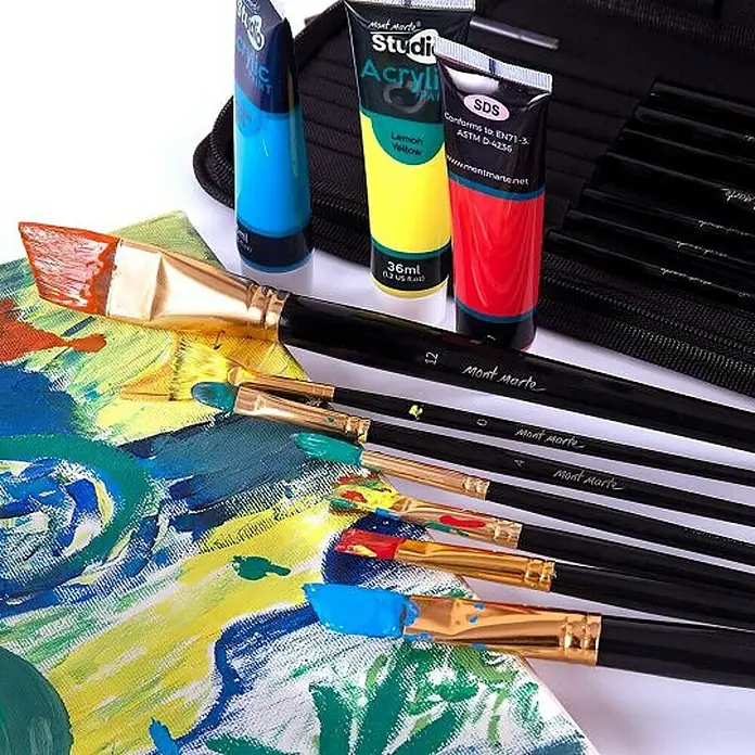Mont Marte Künstlerpinsel-Set Studio mit Tragtasche - 17 -tlg., Größe Pinsel: 1 x Pinseltasche 1 x Eckpunkt-Liner (0) 5 x Rund (2/0, 0, 1, 2, 4) 5 x Gepolstert (4/0, 3/0, 2/0, 0, 1) 2 x Flach (1,0) 2 x Punktier-Liner (3/0, 4/0)