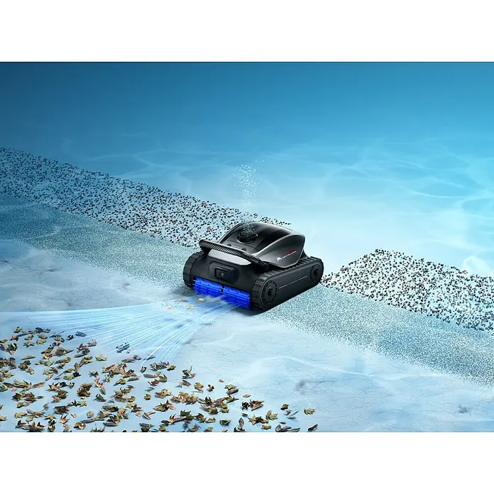 Mova Poolroboter Diver A10 - Akkubetrieben, Passend für: Pools bis 180 m² Grundfäche, Filterleistung: 22.700 l/h - Schwarz-grauer Poolroboter mit blauen Bürsten saugt Blätter und Schmutz vom Poolboden auf.