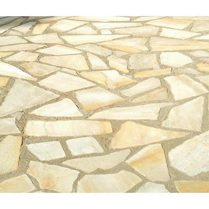 Polygonalplatte - Yellow Sun, Quarzit, Volumen: 12 m² - Unregelmäßiger heller Plattenweg mit warmen Beige- und Cremetönen in Mörtel verlegt.