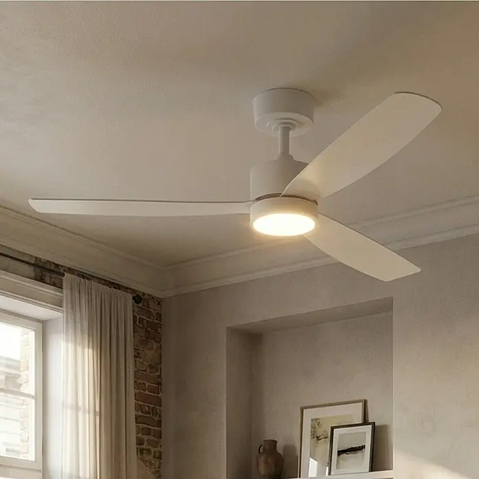 Eglo Deckenventilator Bonassola - Weiß, 132 cm - Weißer Deckenventilator mit integrierter runder LED-Leuchte, an einer Decke.