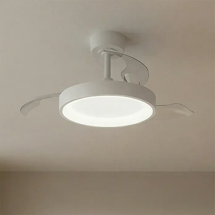 Eglo Deckenventilator Torreya - Weiß, 77 cm - Weißer Deckenventilator mit integrierter LED-Leuchte und einziehbaren transparenten Flügeln.