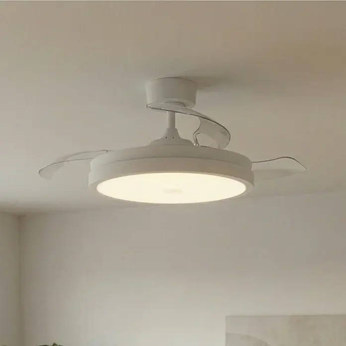 Eglo Deckenventilator Malpica - Weiß, 98 cm - Weißer Deckenventilator mit klaren, einziehbaren Flügeln und integrierter runder LED-Leuchte an der Decke montiert.