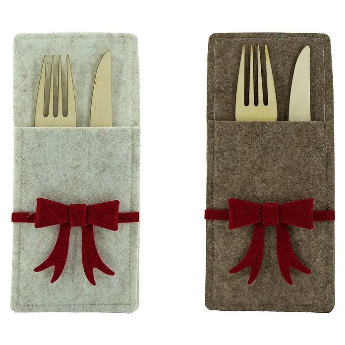 Besteckhalter - 1 Stk., Sortiert, 10 x 25,5 mm - Zwei Filzbestecktaschen, eine hellgrau und eine dunkelgrau, jeweils mit Holzgabel und -messer und einer roten Filzschleife.