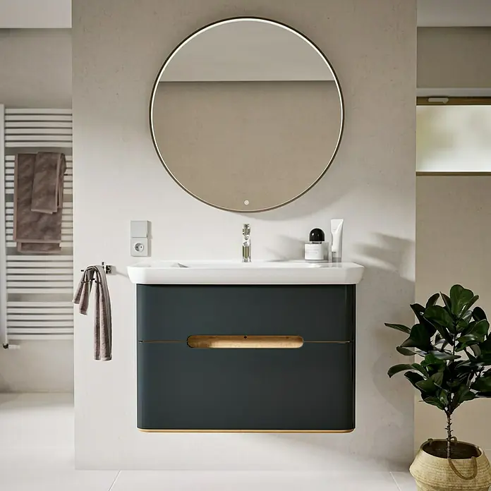VitrA Sento Badmöbel-Set Sento - 98 cm, Anthrazit, 2 Schubladen - Moderner anthrazitfarbener Waschtisch mit weißem Waschbecken, Messingakzenten und beleuchtetem Rundspiegel.