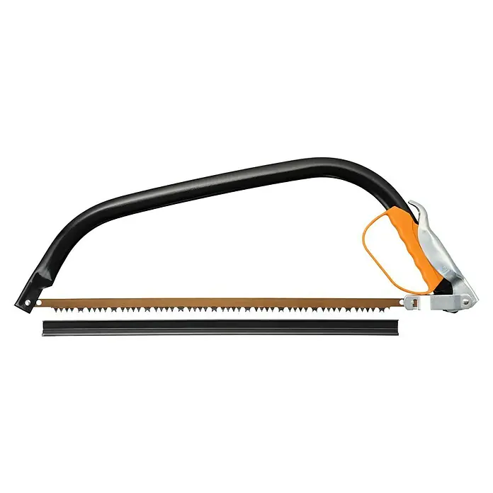 Fiskars Bügelsäge SW30 - L x H: 625 x 19 mm - Schwarze Bügelsäge mit orangefarbenem Griff und silbernen Akzenten, inklusive brauner Klinge mit schwarzer Schutzabdeckung.
