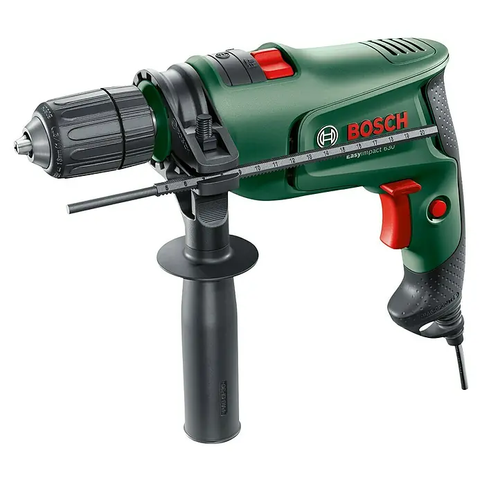 Bosch Schlagbohrmaschine EASYIMPACT 630 - 630 W, Schnellspannbohrfutter - Grüner Bosch EasyImpact 630 Schlagbohrmaschine mit 13mm Bohrfutter, Zusatzhandgriff, Tiefenanschlag und roten Bedienelementen.