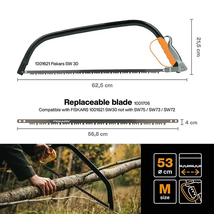Fiskars Bügelsäge SW30 - L x H: 625 x 19 mm - Schwarze Fiskars Bügelsäge (62,5 cm) mit orangefarbenem Griff u. Ersatzblatt (56,8 cm), beim Sägen eines Stammes. Max 53 cm Ø, Gr. M.