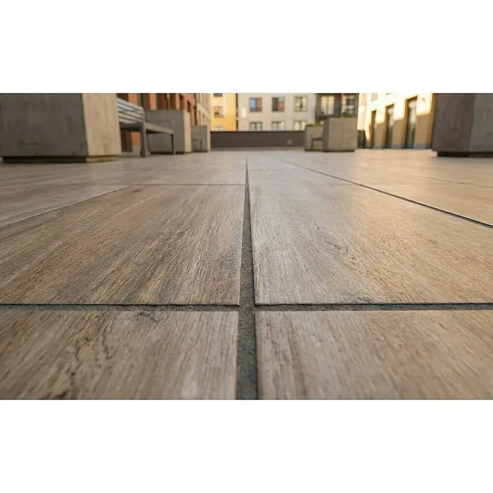 Terrassenfliese Foresta - 40 x 80 x 2 cm, Chiaro, Matt - Holzoptik-Außenfliesen mit dunkelgrauen Fugen.