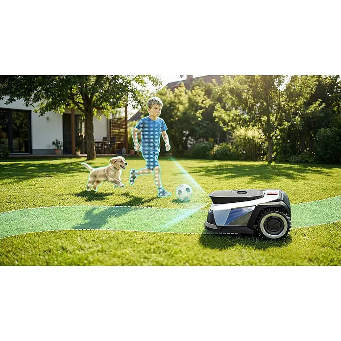 Litheli Mähroboter U20RL500SA - 500 m², Schnittbreite: 20 cm, Kamera-gestützte Navigation - Smarter Mähroboter (weiß/schwarz/silber) navigiert in sonnigem Garten. Digitale Umrisse zeigen spielendes Kind und Hund, weisen auf Hinderniserkennung hin.