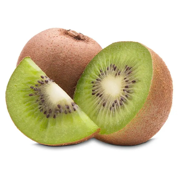 Piardino Bio Kiwi - Actinidia deliciosa Solissimo, 3 l - Ein ganze Kiwi, eine halbe Kiwi und eine Kiwischeibe mit grünem Fruchtfleisch, schwarzen Samen und pelziger brauner Schale.
