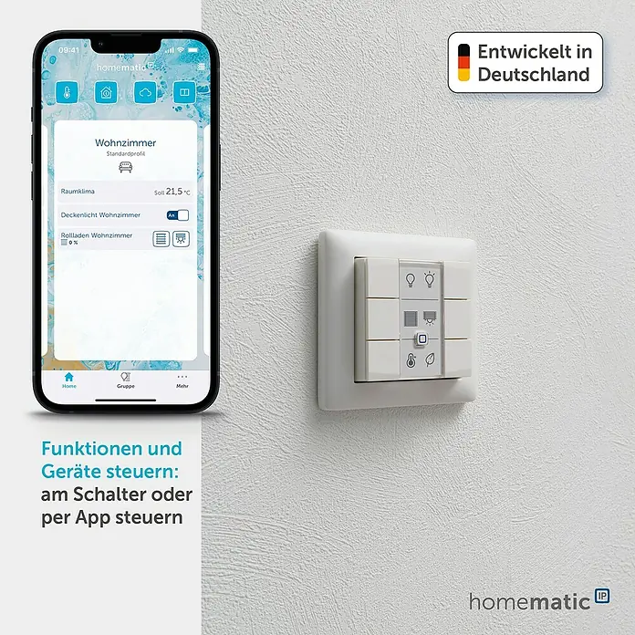 Homematic IP Funk-Wandtaster HmIP-WRC6 - Batteriebetrieben, Weiß, 22 x 86 x 86 mm - Smartphone mit Homematic IP App neben einem weißen Smart-Home-Wandschalter zur Gerätesteuerung.