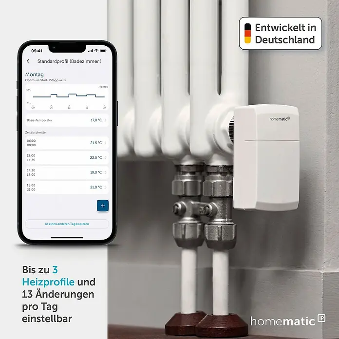 Homematic IP Heizkörper-Thermostat HmIP-eTRV-C-2 - M30 x 1,5 mm, Batteriebetrieben, Weiß - Weißes Smart-Heizkörperthermostat neben einem Heizkörper, steuerbar über eine Smartphone-App mit Heizplänen.