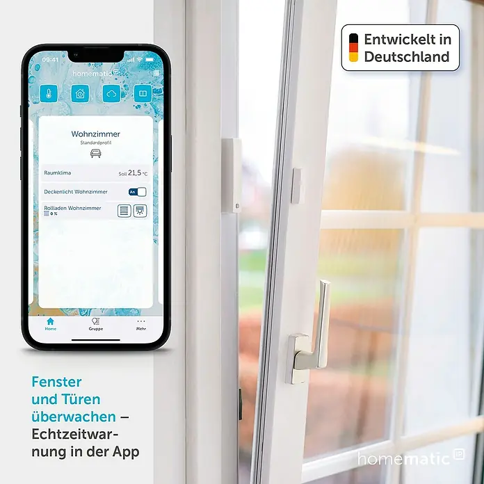 Homematic IP Funk-Fensterkontakt HmIP-SWDM-2 - Weiß, Batteriebetrieben, 25 x 102 x 18 mm - Smartphone zeigt Smart Home App, die ein offenes Fenster mit Sensor für Echtzeitwarnungen überwacht.