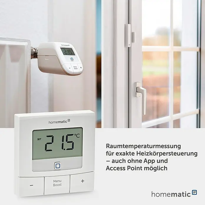 Homematic IP Funk-Raumthermostat HmIP-WTH-B - Weiß, Batteriebetrieben, 22 x 85 x 85 mm - Homematic IP Smart-Heizungssteuerungs-Komponenten: Heizkörperthermostat, Raumthermostat und Fensterkontakt, in einem Zuhause installiert.