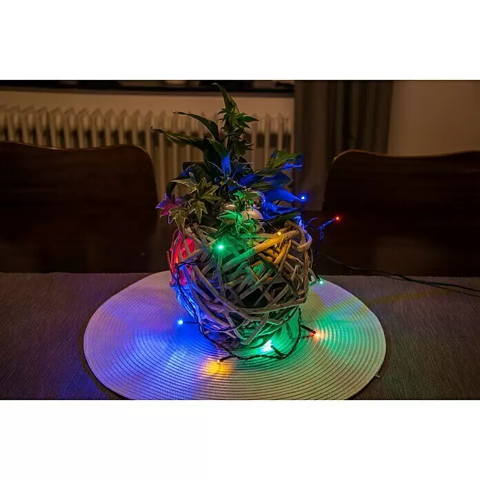 Konstsmide LED-Lichterkette Micro LED - Innen, Lichtfarbe: Mehrfarbig, Anzahl Leuchtmittel: 100 Stk., Netzbetrieben - Stimmungsaufnahme