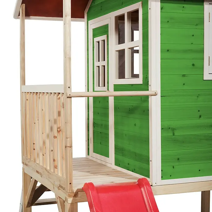 Exit Toys Spielhaus Loft 300 - L x B x H: 269 x 190 x 215 cm, Holz, Grün - Grün-naturfarbenes Kinderspielhaus aus Holz mit roter Rutsche.
