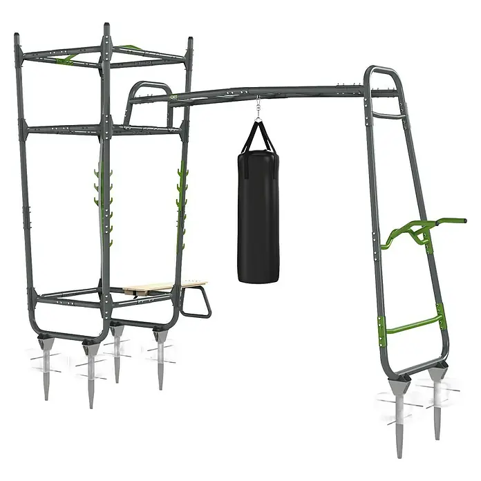 Exit Toys Klettergerüst GetSet Powerstation PS510 - 437 x 217 x 297 cm, Stahl, Grau/Grün - Graues Outdoor-Fitnessgerät mit grünen Akzenten, inklusive schwarzem Boxsack, Klimmzugstangen und Bank.