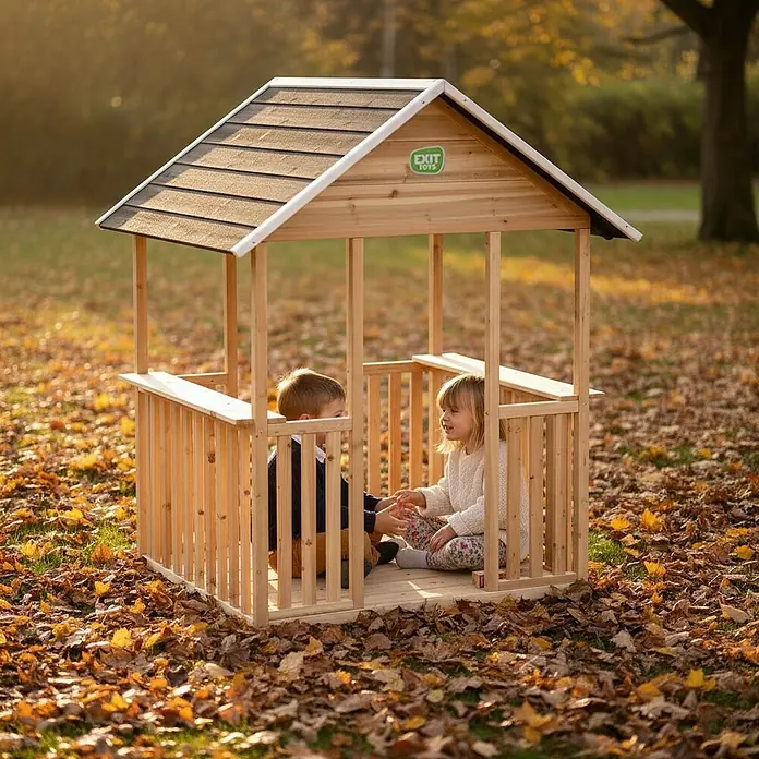 Exit Toys Spielhaus Bodenteil für Spielhaus Panorama 100 - L x B x H: 94,6 x 84,8 x 3,3 cm, Holz, Natur - Holzspielhaus mit braunem Dach, zwei Kinder spielen darin inmitten von Herbstblättern.