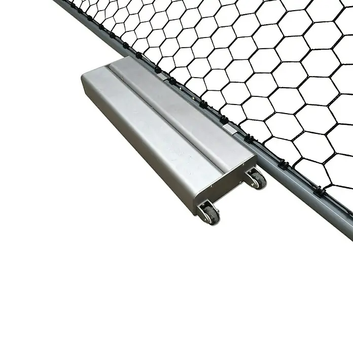 Exit Toys Fußballtor Gegengewicht Scala - 73 x 26 x 12 cm, Stahl - Silberne Metallbasis eines mobilen Netzes mit schwarzem Wabennetz und Rollen zur einfachen Bewegung.