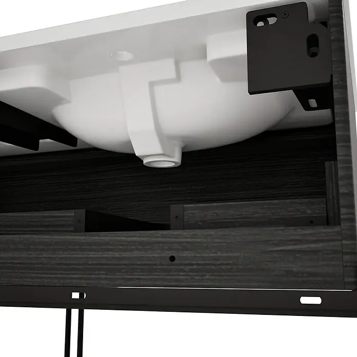 VitrA Equal Badmöbel-Set - Gesamtbreite Badmöbel: 103 cm, Weiß/Schwarz-Eiche, Glänzend, 3 -tlg., Mit Gestell und Schublade - Unteransicht eines weißen Keramikwaschbeckens, mit schwarzen Metallhalterungen an einem dunklen Waschtischrahmen befestigt.