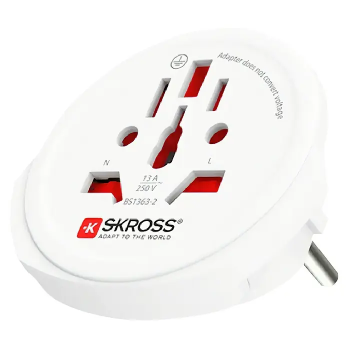 Skross Reiseadapter World to Europe 1.500211C-E - Netzsteckertyp Reiseadapter: Typ E+F (CEE 7/7), Weiß - Weißer Universal-Reiseadapter für verschiedene Stecker. Er passt Anschlüsse an, wandelt aber keine Spannung um.