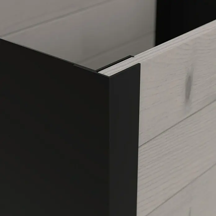 Upyard Pflanzkasten Modernbox niedrig - 58 x 36 x 32 cm, Holz, Grau/Schwarz - Ecke eines hellen Holzpflanzkübels mit schwarzer Leiste.
