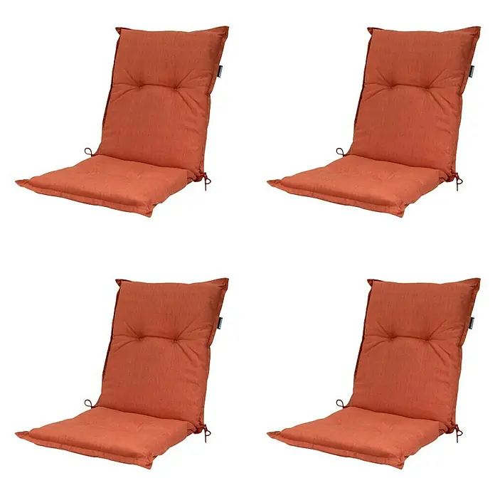 Madison Sitzauflage - Niederlehner, 4 Stk., L x B x H: 105 x 50 x 6 cm, Baumwolle, Polyester, Terra Rot - Set aus vier orangefarbenen, gesteppten Stuhlkissen für Komfort. Jedes Kissen hat eine Rückenlehne und einen Sitzteil mit Bändern.