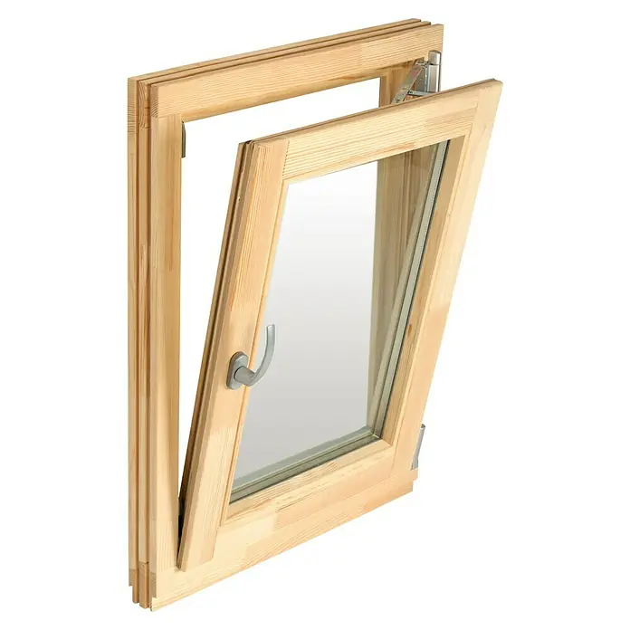 Panto Holzfenster - 80 x 100 cm, Verglasung: 2-fach, DIN Anschlag: Rechts, Natur - Helles Kiefernholzfenster, teilweise geöffnet, mit Klarglas und silbernem Griff.