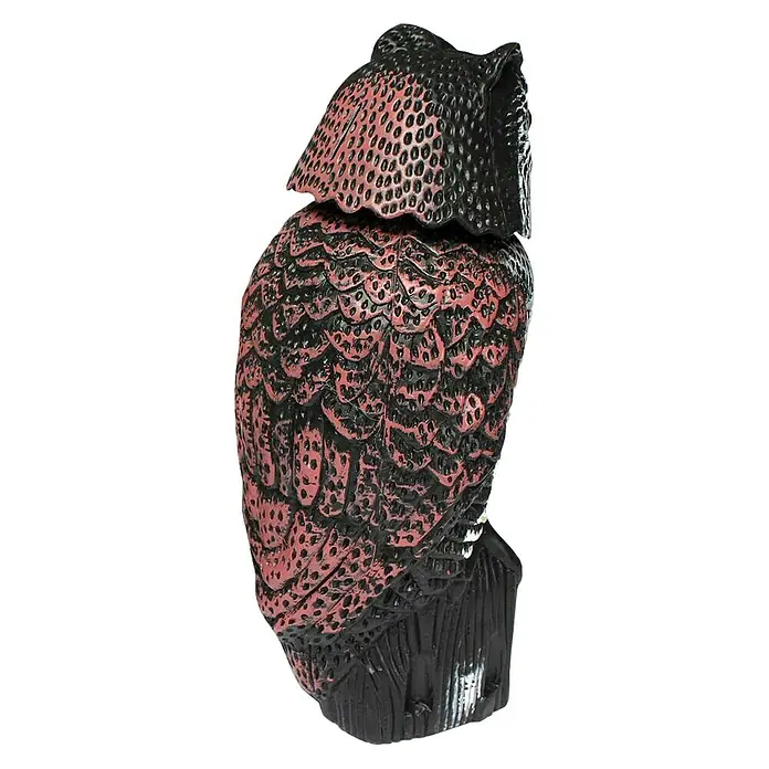 Altadex Búho Espanta pájaros - Altura: 41 cm - Primer plano de un señuelo de búho con texturas de plumas detalladas, ideal para disuadir aves y roedores en jardines.