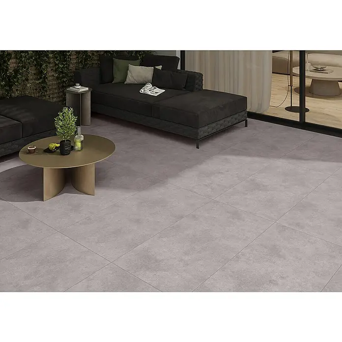 Cersanit Terrassenfliese Metropolis - 59,3 x 119,3 x 2 cm, Grey, Matt - Graue Betonoptik-Bodenfliesen gestalten eine stilvolle Terrasse im Freien.